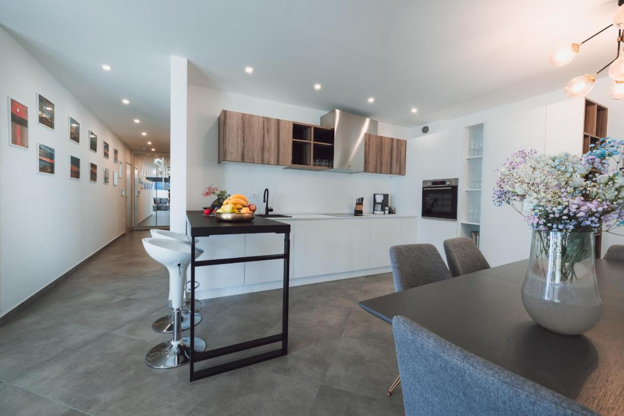Villa Smaragd - Lapis - Luxury Apartment With Shared Pool 마카르스카 외부 사진