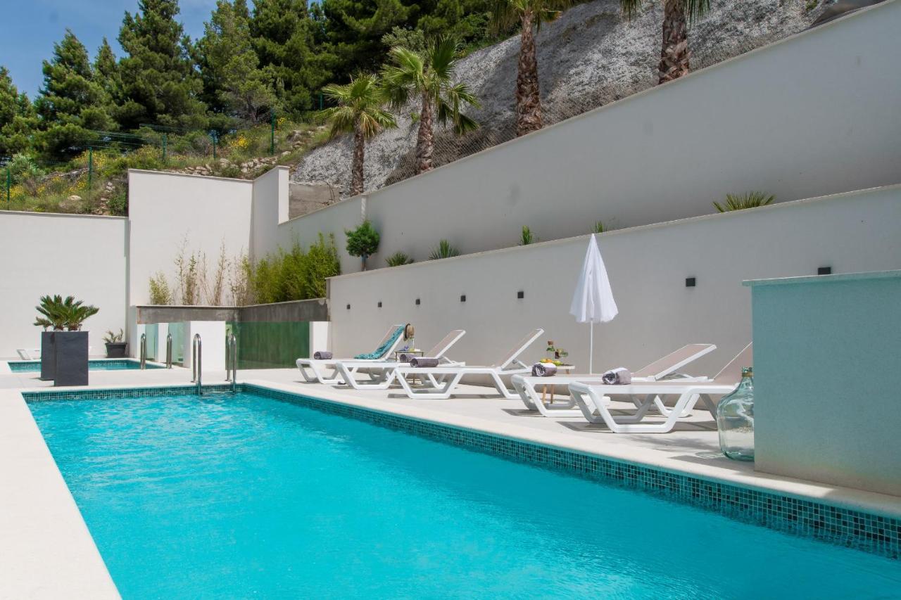 Villa Smaragd - Lapis - Luxury Apartment With Shared Pool 마카르스카 외부 사진